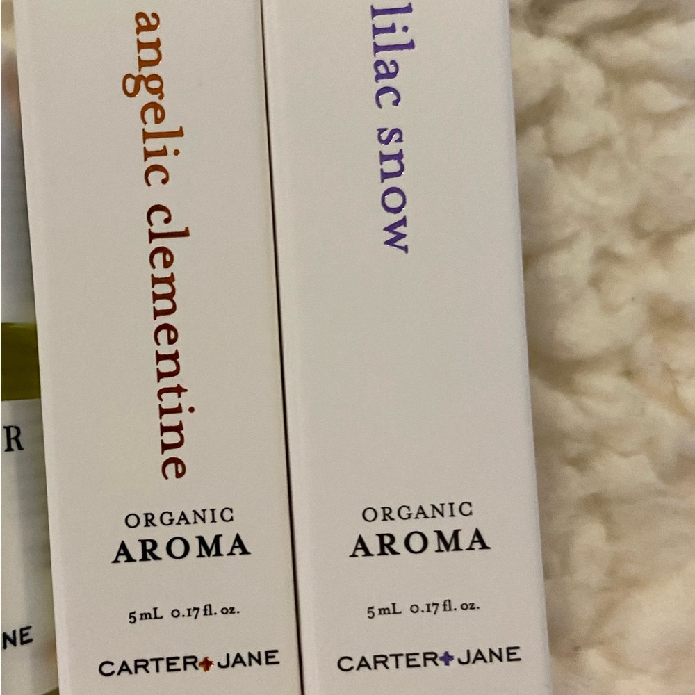 2 rollerball essential oils carter and Jane